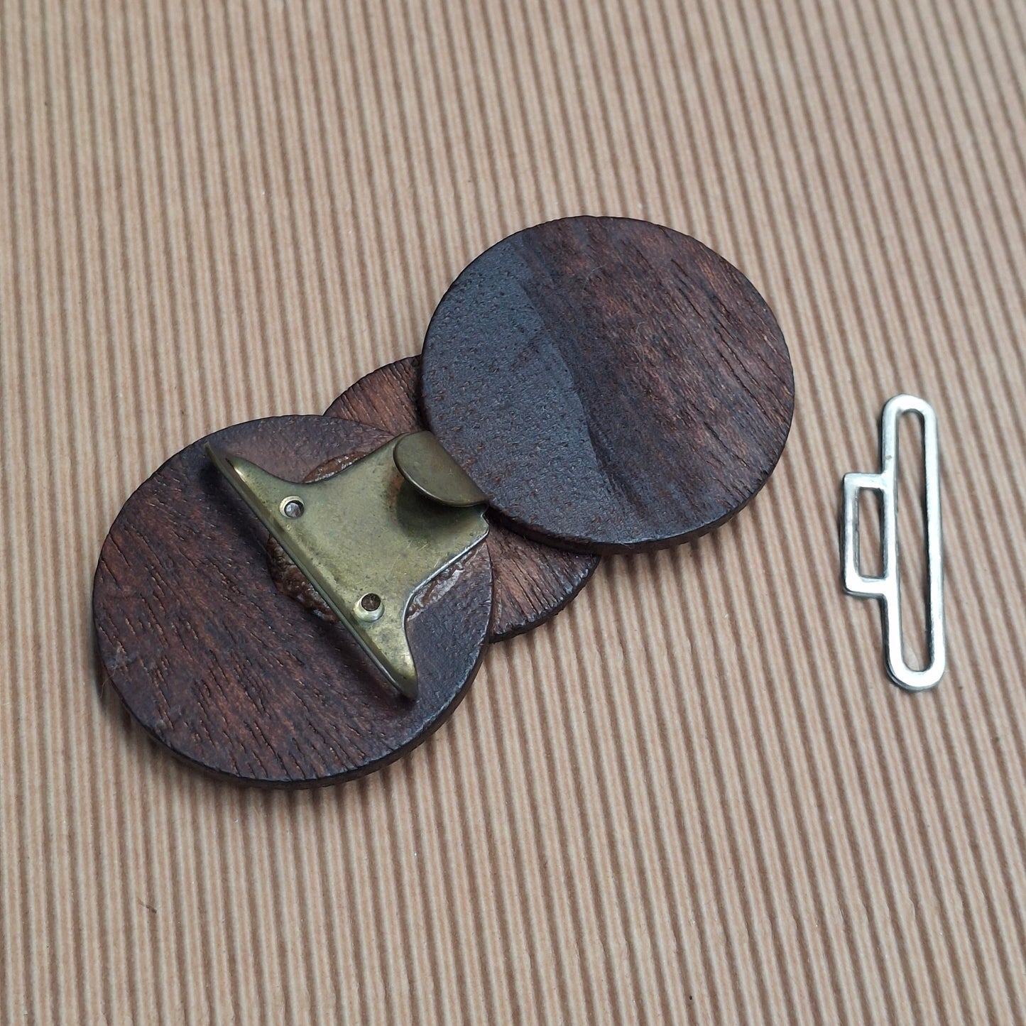 Agganciatura in legno e metallo anni 70 legno wengè 30 mm