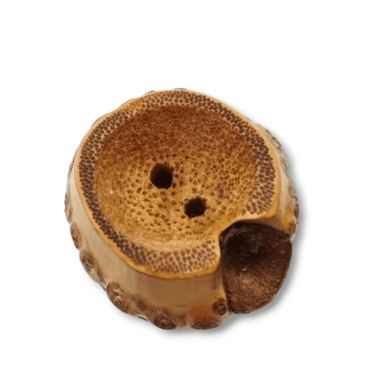 Bottone in legno di bamboo tonalità miele, a due fori, di forma irregolare, anni 70 - Merceria Rispoli