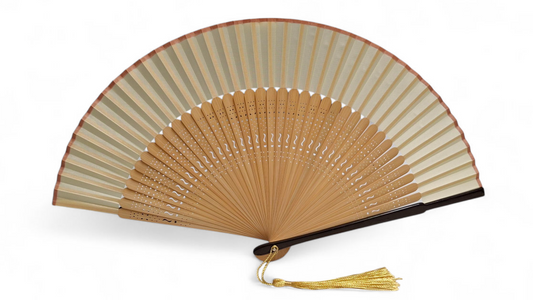 Ventaglio leggerissimo con manico in legno di bamboo e tessuto. Apertura 38 cm #5108-4 – bijoux artigianali Merceria Rispoli