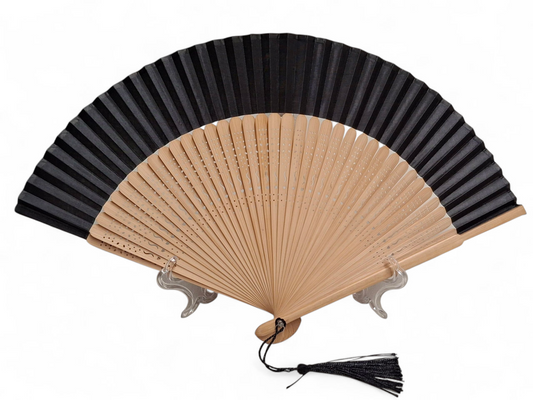 Very light fan with bamboo wood and fabric handle. Opening 42cm. #5108-4