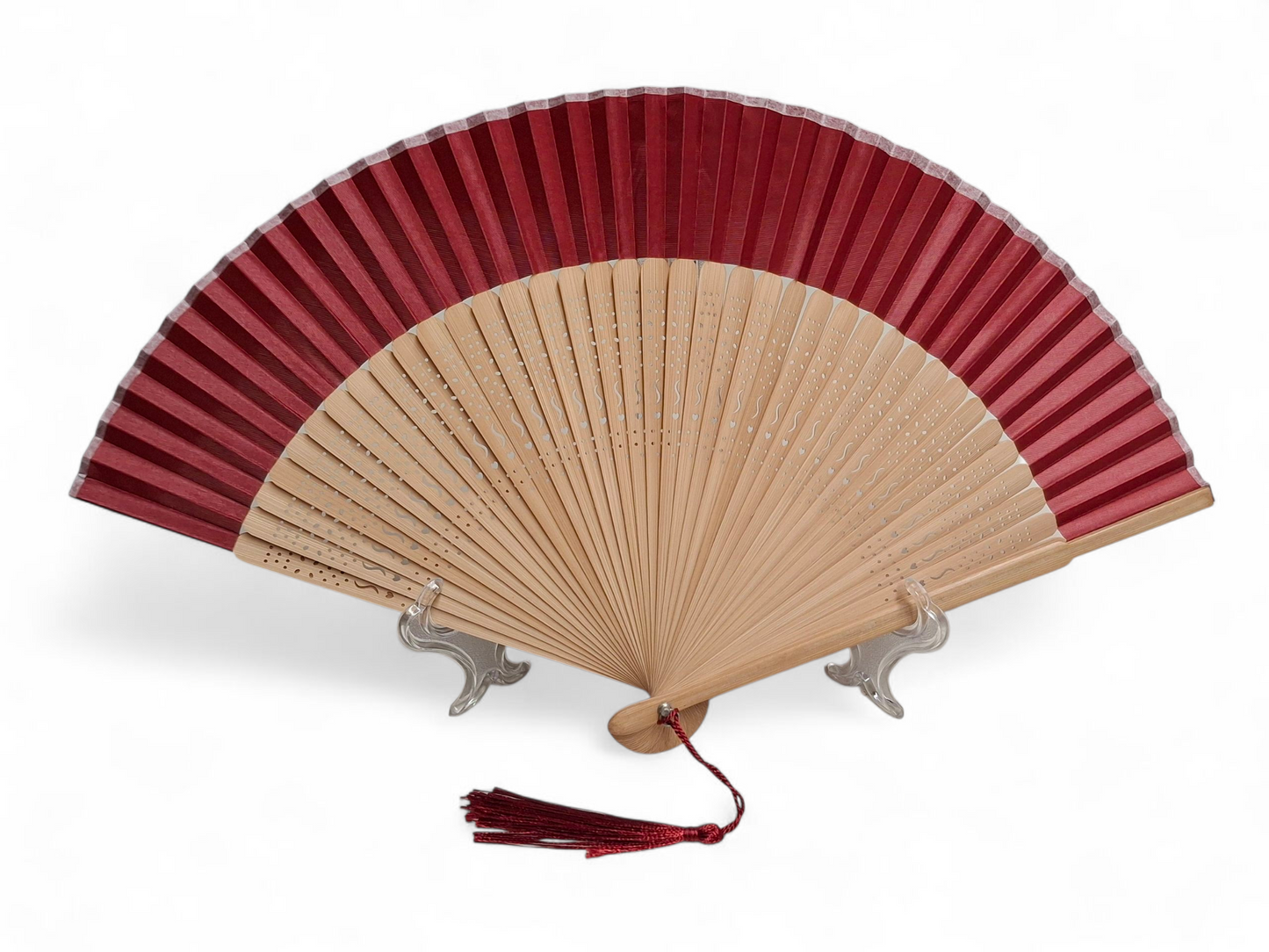 Very light fan with bamboo wood and fabric handle. Opening 42cm. #5108-4