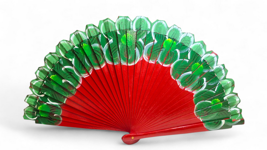 Ventaglio in legno con rose intagliate, dipinto a mano. Verde/rosso. Apertura 42 cm. #1104/6 – bijoux artigianali Merceria Ri