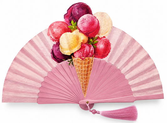 Ventaglio in legno e seta con un cono gelato ai frutti rossi su fondo rosa, stecche rosa — Merceria Rispoli 1904
